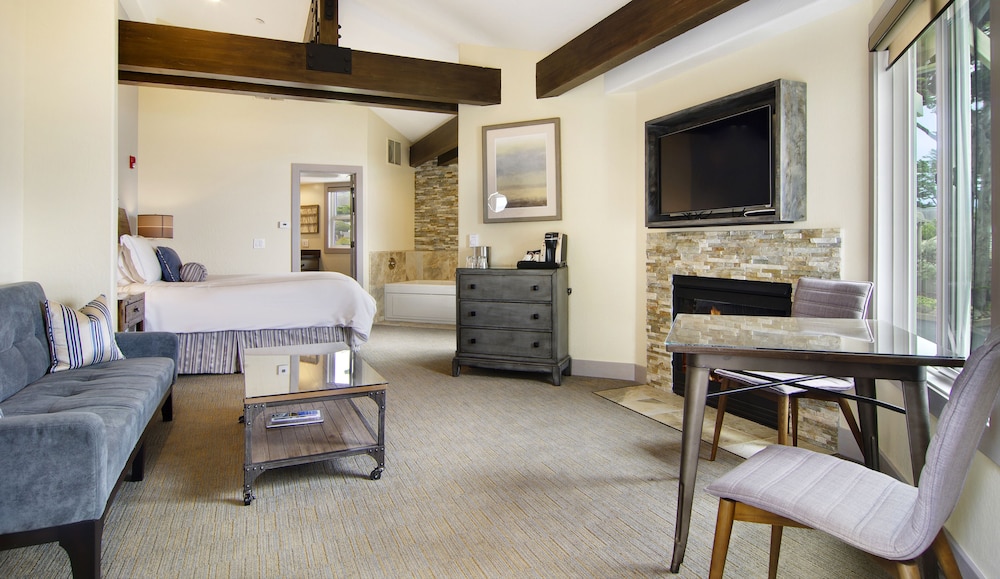 Cypress Inn On Miramar Beach - photo 15