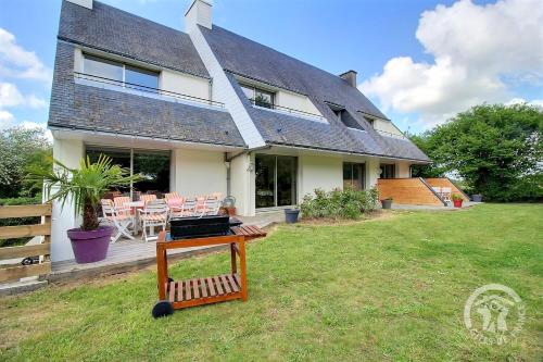 Menez bras - carbon neutral hotel in Tonquedec