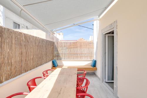 Rio Pearl 49 — 4-Star Luxury Hotel in Trafaria, Portugal