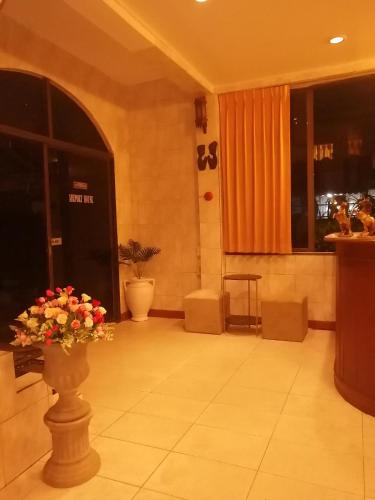 Airport House