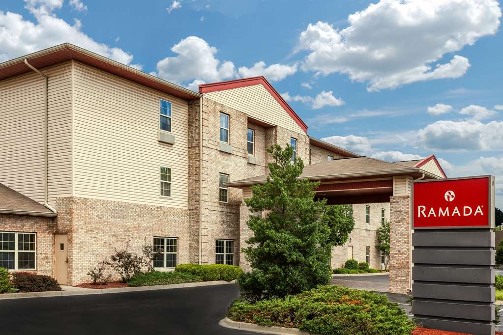 Ramada by Wyndham Sellersburg Louisville North - featured photo