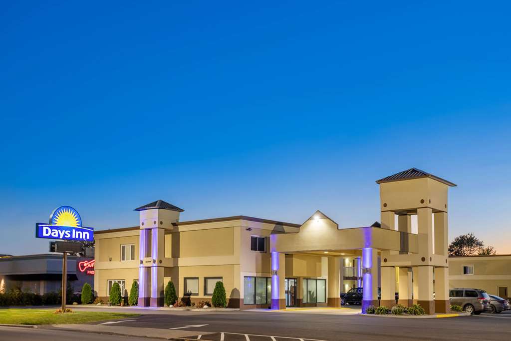 Days Inn by Wyndham Tonawanda Buffalo - photo 5