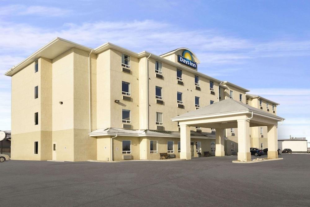 Days Inn by Wyndham Moose Jaw — hotel in Moose Jaw