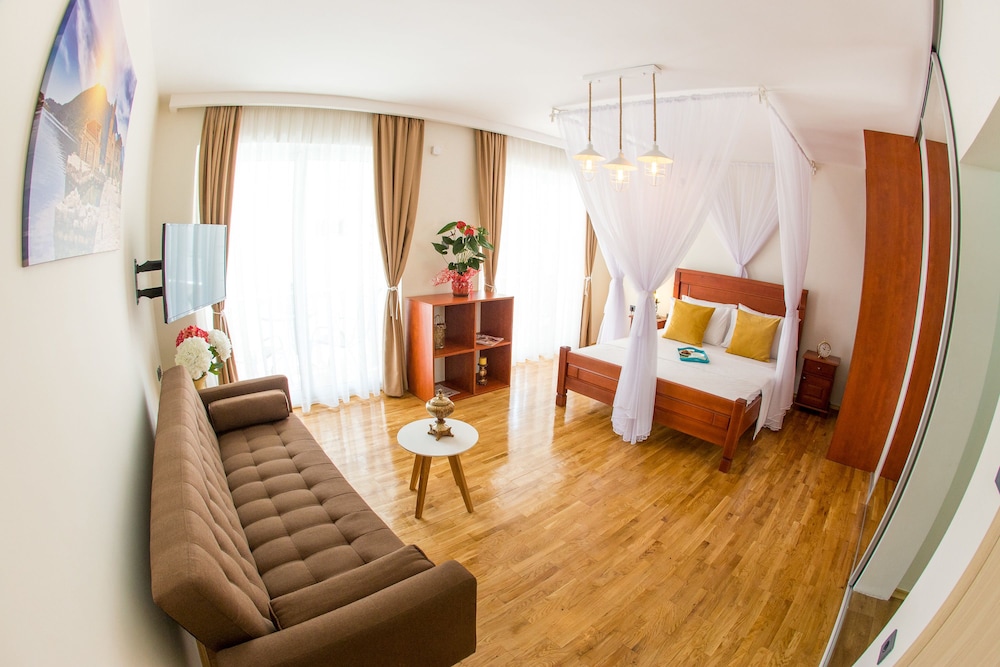 Villa DiEden — 4-Star Luxury Hotel in Budva, Montenegro