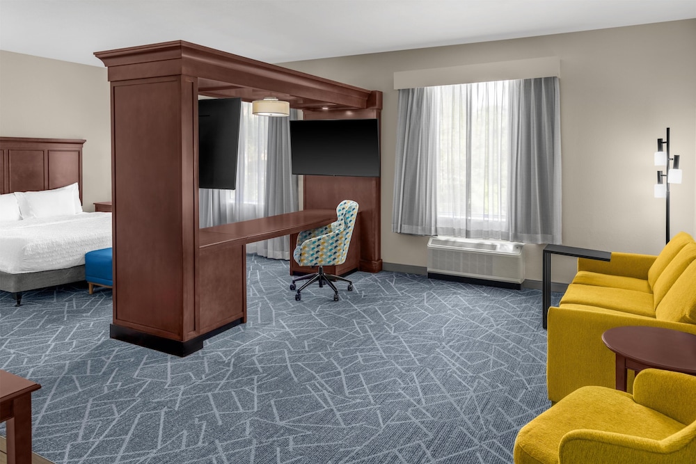 Hampton Inn & Suites Coconut Creek - photo 38