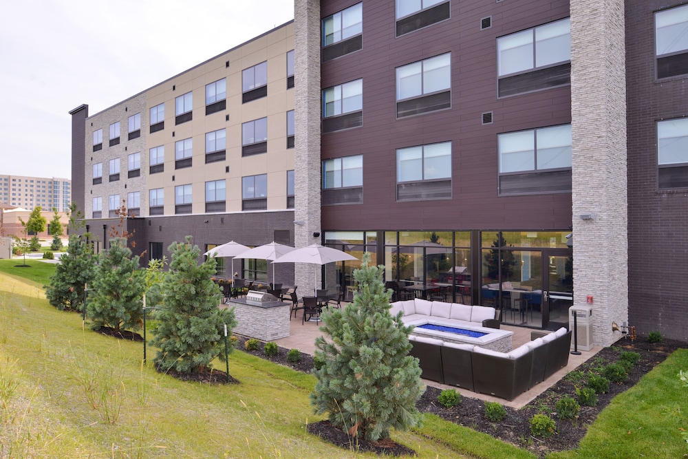 Holiday Inn Express & Suites Olathe West by IHG - photo 19