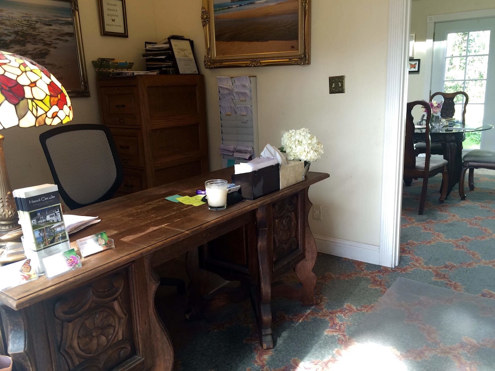 Monarch Cove Inn - photo 6