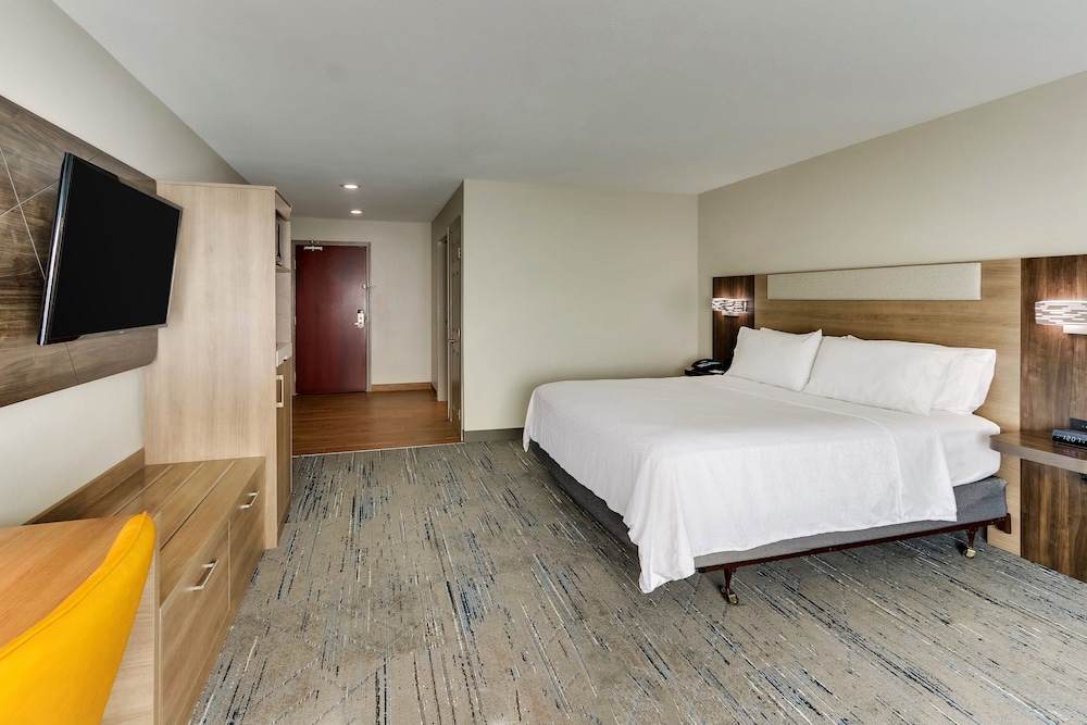 Holiday Inn Express & Suites Ardmore by IHG - photo 7