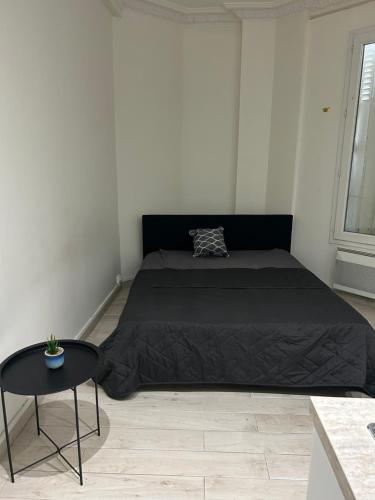 Magnifique Studio Situe a 7min En Metro de Paris — hotel in Asnieres-Sur-Seine