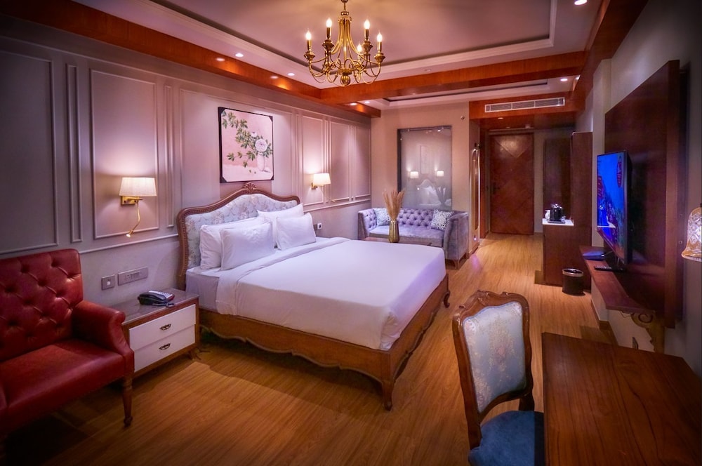 Astra Resort and Caffe Kasauli in Kasauli, India