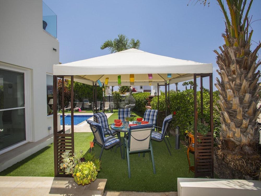 Villa Atlantis in Ayia Napa