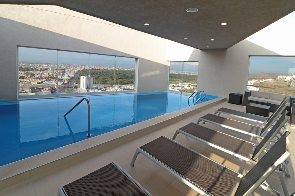 Rooftop pool