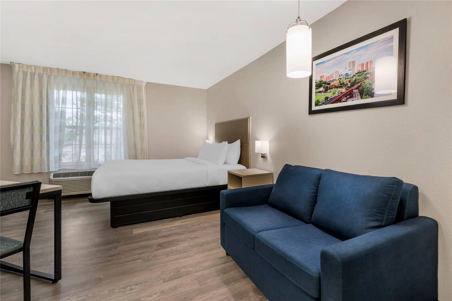 MainStay Suites Sterling near Dulles Town Center - photo 6