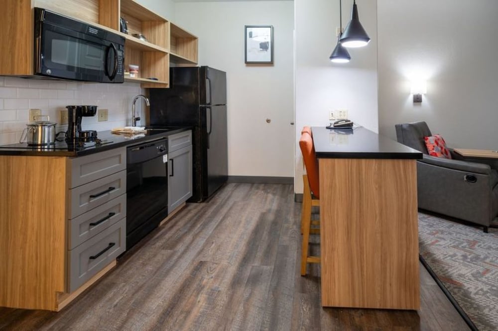 Candlewood Suites Baytown by IHG - photo 35