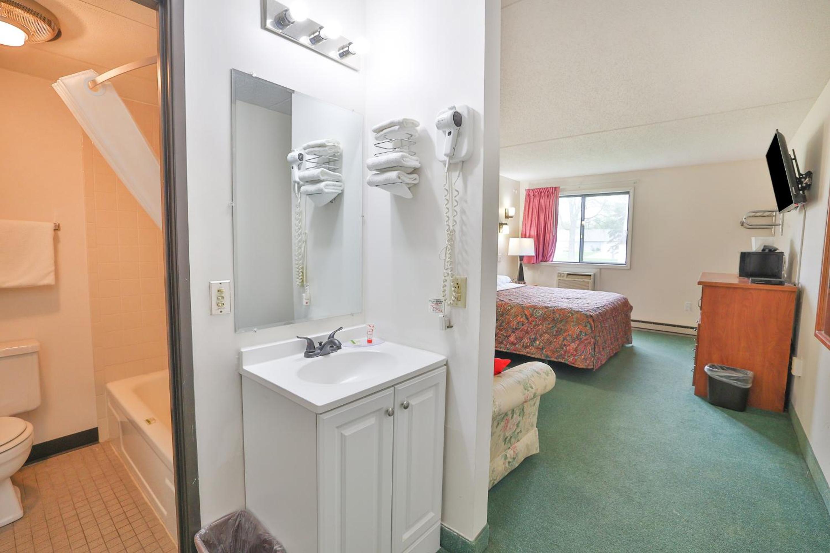 OYO Hotel Pipestone MN Canterbury Park - photo 52