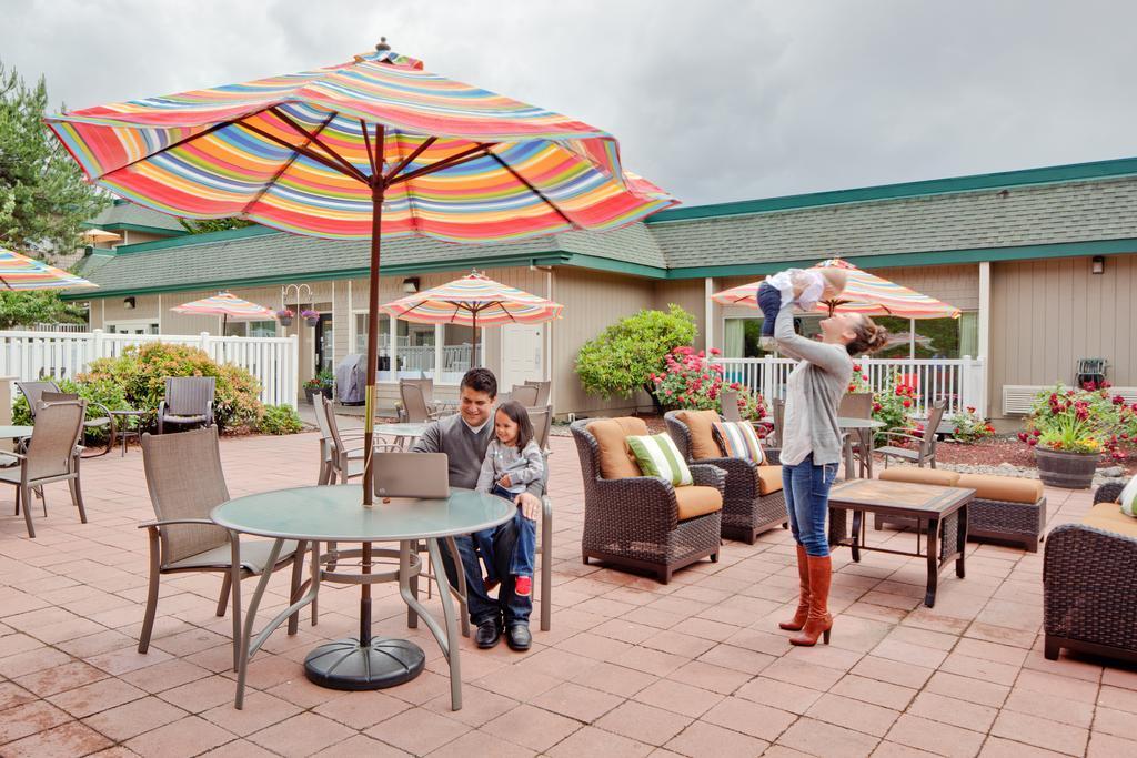 Windmill Inn Of Roseburg - photo 17