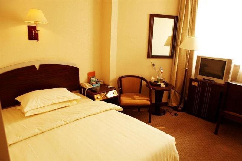 Red Apple Hotel - carbon neutral hotel in Beijing