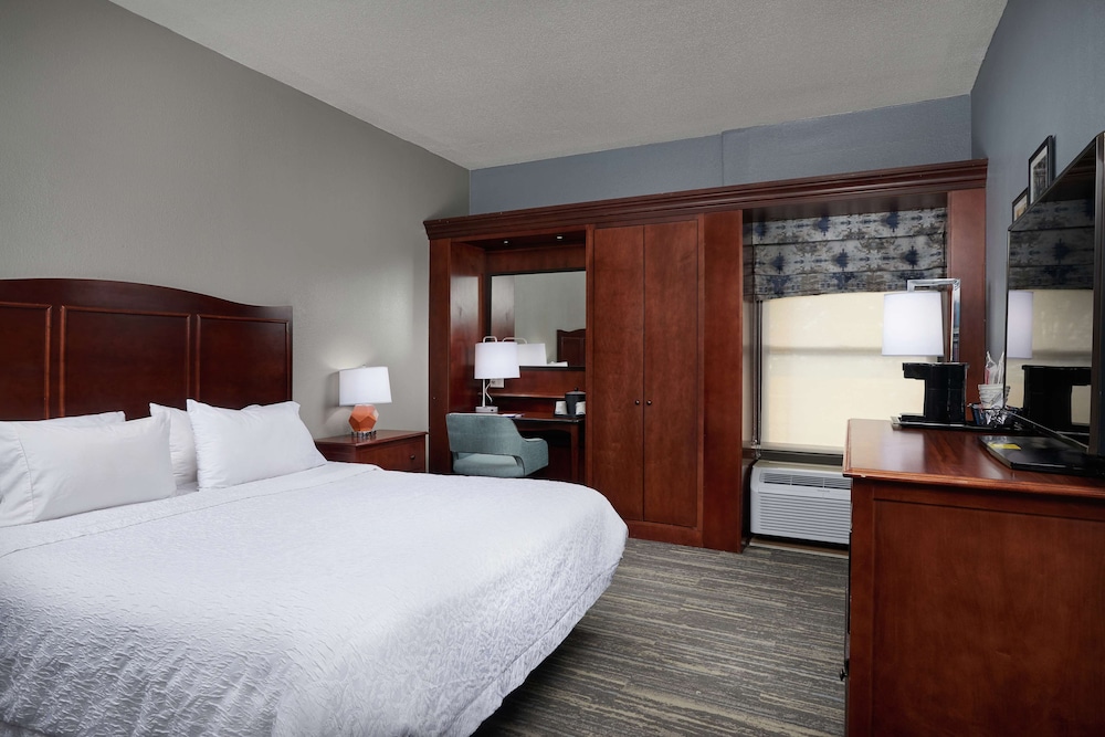 Hampton Inn Beaumont - photo 2