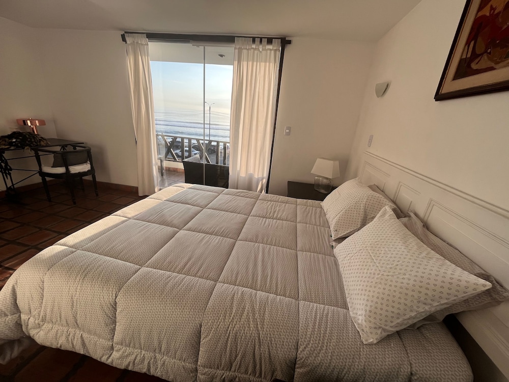 Club Colonial — Huanchaco — photo 4