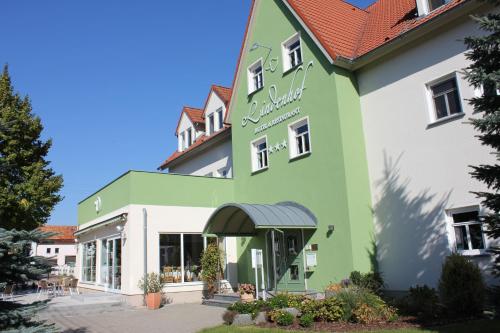 Lindenhof - carbon neutral hotel in Thiendorf