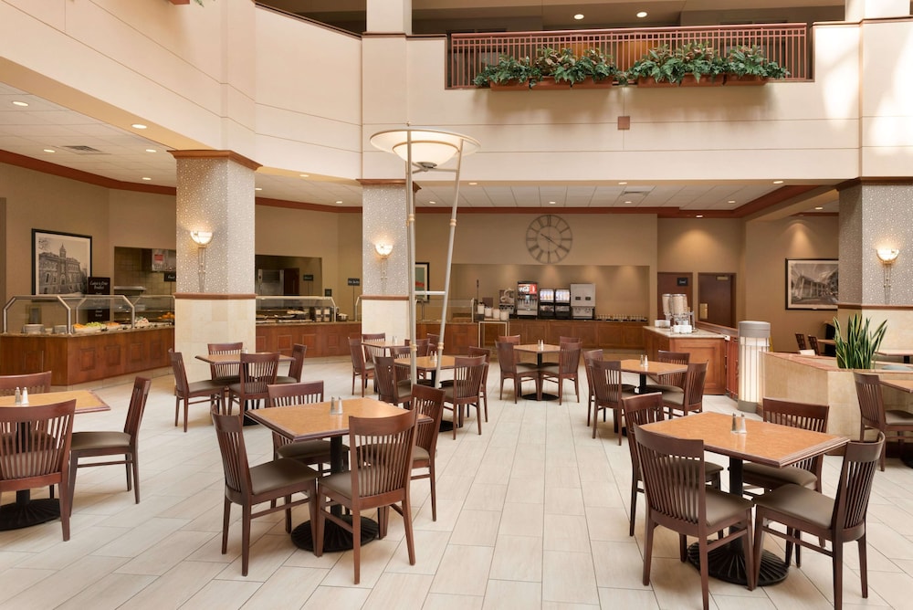 Embassy Suites by Hilton Franklin Cool Springs - photo 45