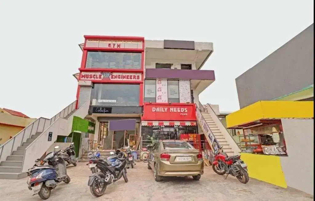 Pop 89603 Bottom Inn - last minute hotel in Dehra Dun