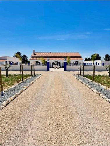 Quinta Das Oliveiras Country House — 4-Star Luxury Hotel in Marinhais, Portugal