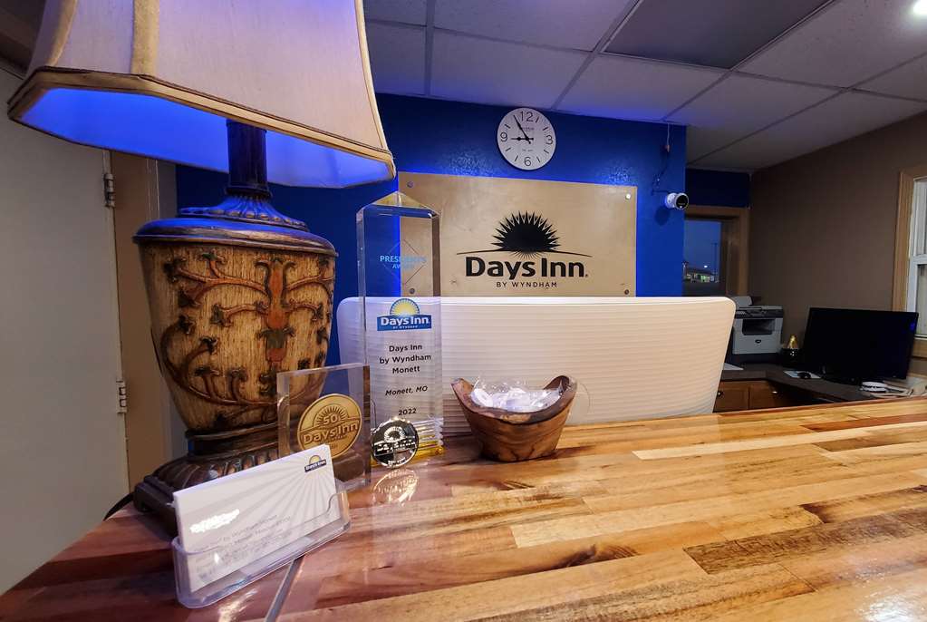 Days Inn by Wyndham Monett - photo 4