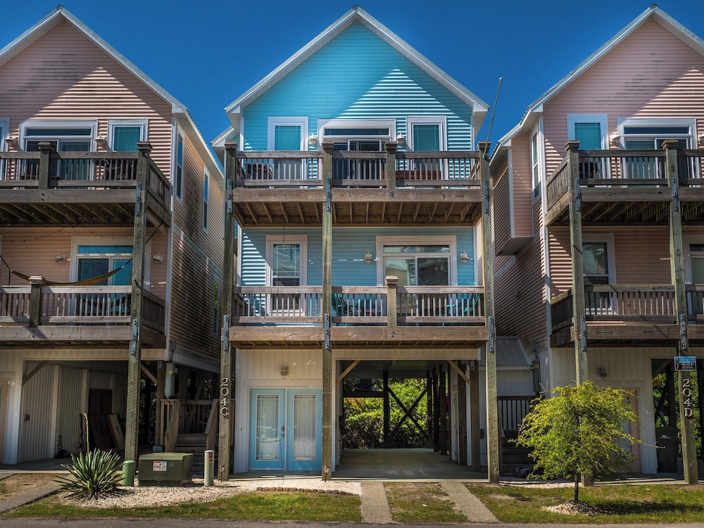 Sundancer in Santa Cruz, United States