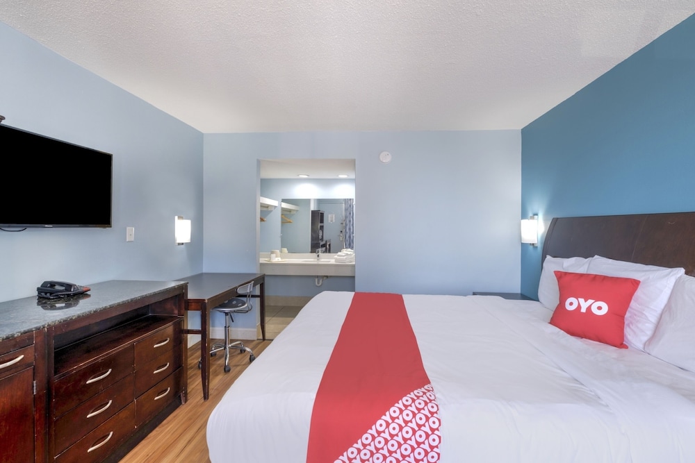 OYO Hotel Cleveland TN - photo 8