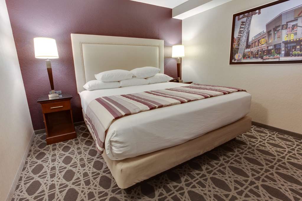 Drury Inn & Suites Louisville East - photo 13