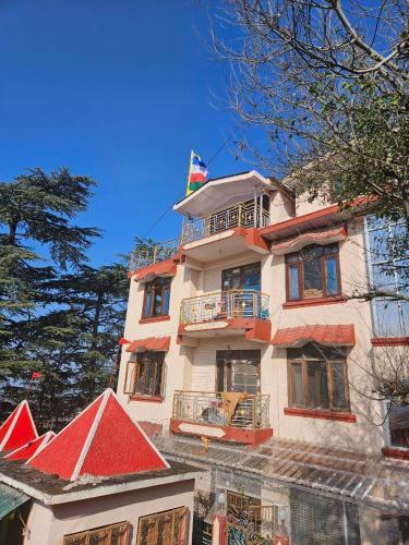 Tranquil Lippa Retreat - last minute hotel in Shimla