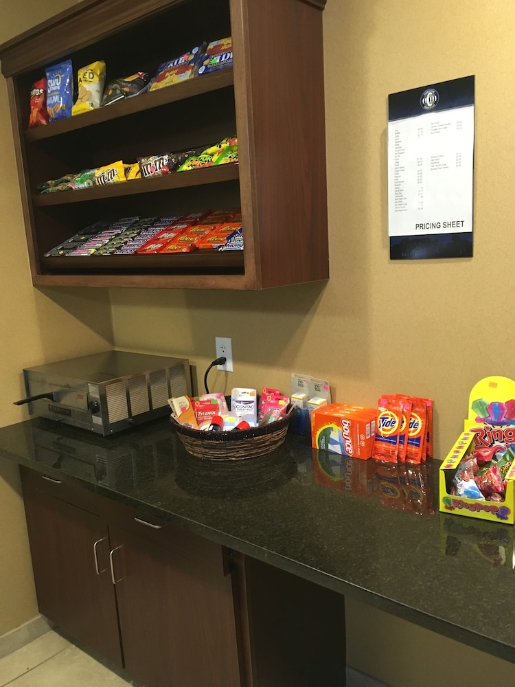 Cobblestone Inn & Suites Steele - photo 28
