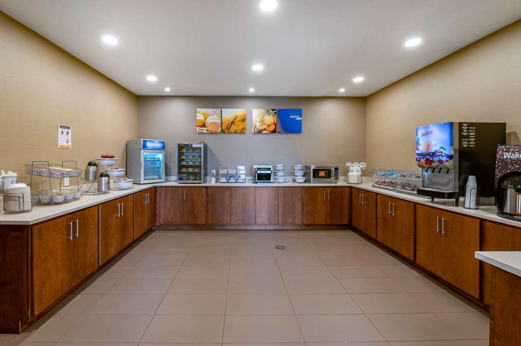 Comfort Suites Columbus Airport - photo 30