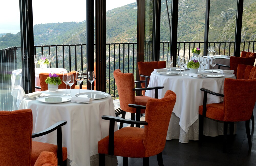 Chateau Eza - carbon neutral hotel in Eze