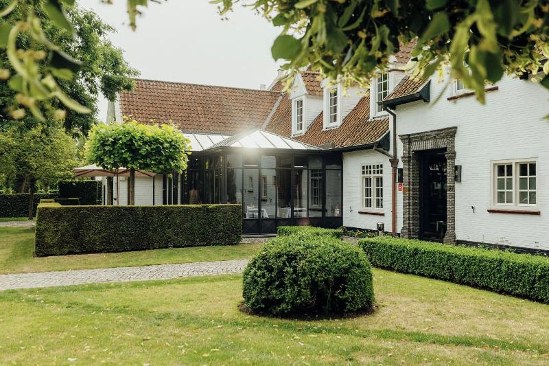 Charl's — 4-Star Luxury Hotel in Knokke-Heist, Belgium