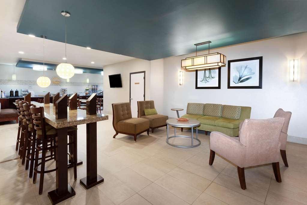 Baymont by Wyndham Henderson Northeast Denver - photo 6