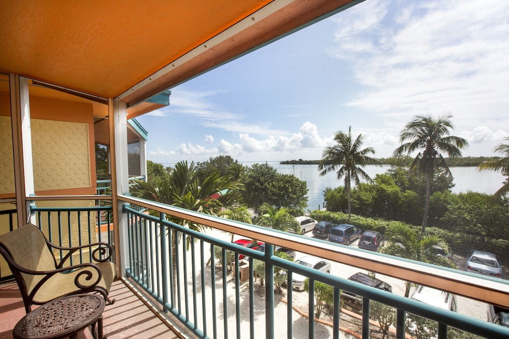 Tween Waters Island Resort & Spa - photo 28