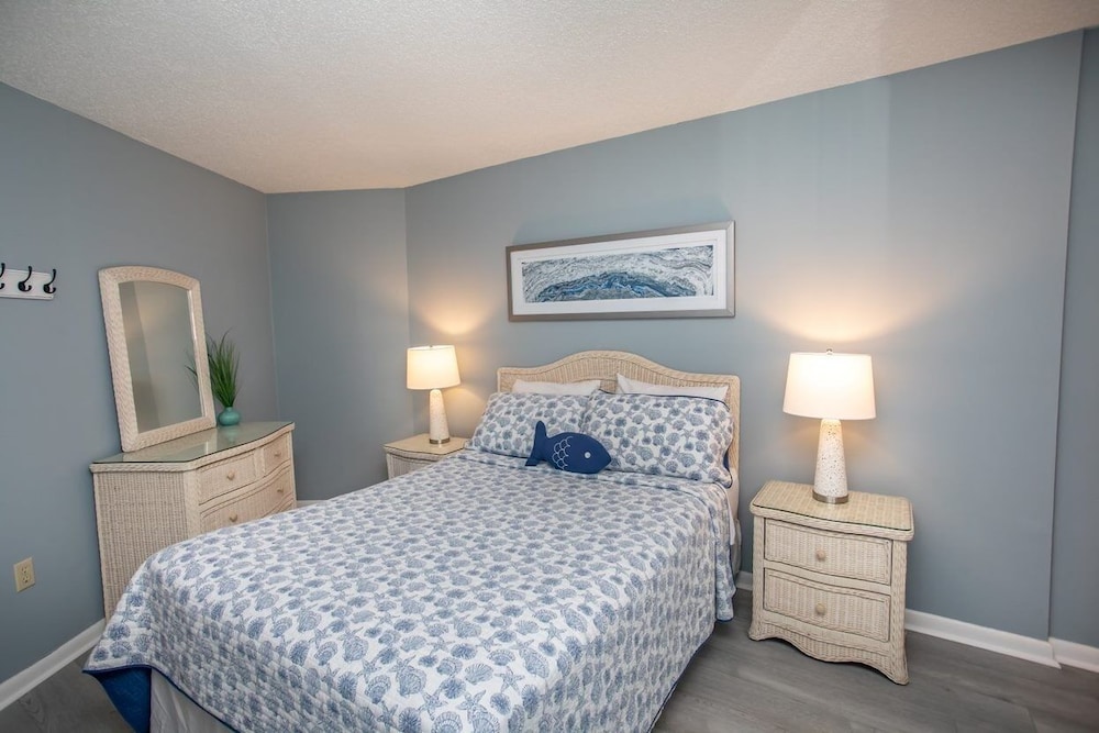 Royal Garden Resort 301 3 Bedroom Condo by RedAwning - photo 2
