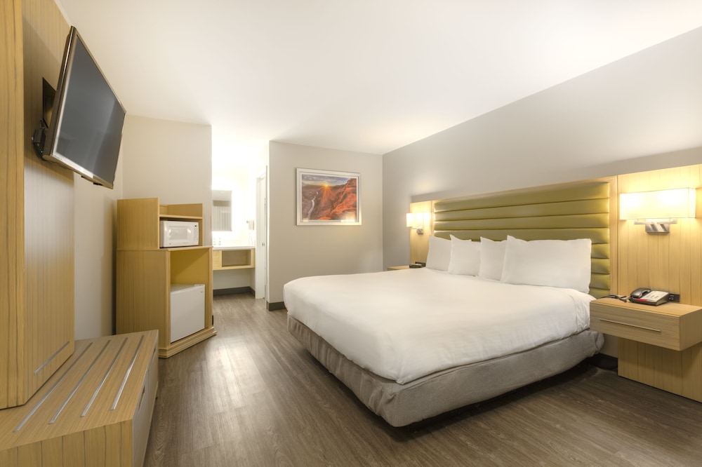 GreenTree Inn Flagstaff - photo 5