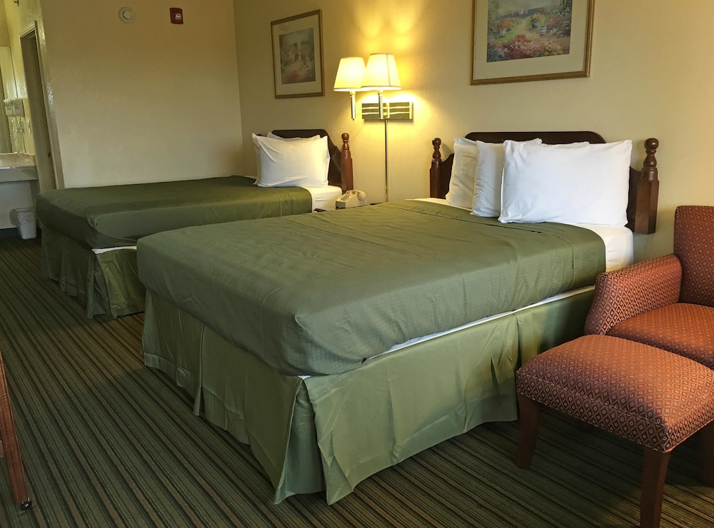 Americas Inn - photo 13