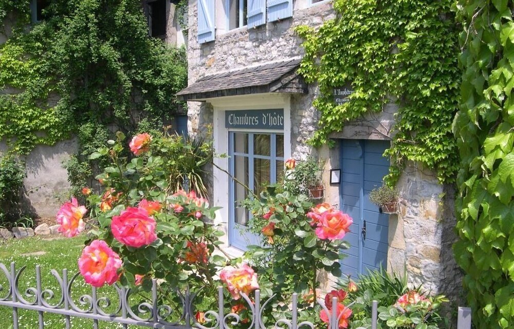 Amphitryon — hotel in Oloron-Sainte-Marie