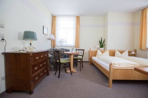 Hotel und Landgasthaus Zur grünen Erle — hotel in Sankt Kilian