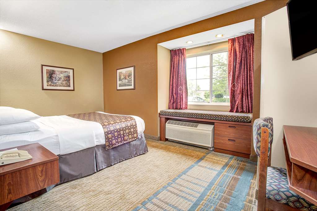 Microtel Inn & Suites by Wyndham Mason Kings Island - photo 9