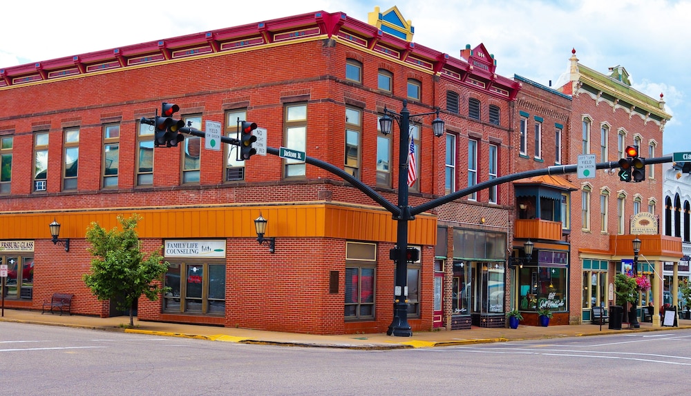 Hotel Millersburg - photo 81