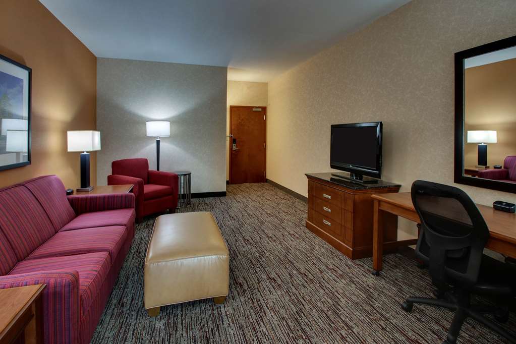 Drury Inn & Suites Findlay - photo 18