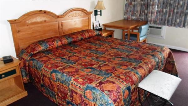 Travelers Inn and Suites South Lake Tahoe - photo 11