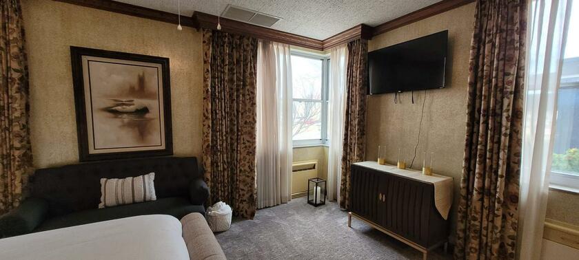 Hotel Phillips Hotel - photo 42
