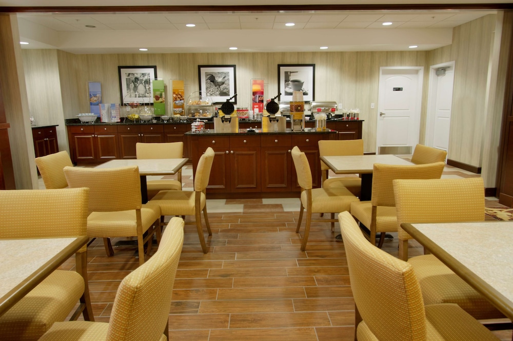 Hampton Inn Bangor - photo 36