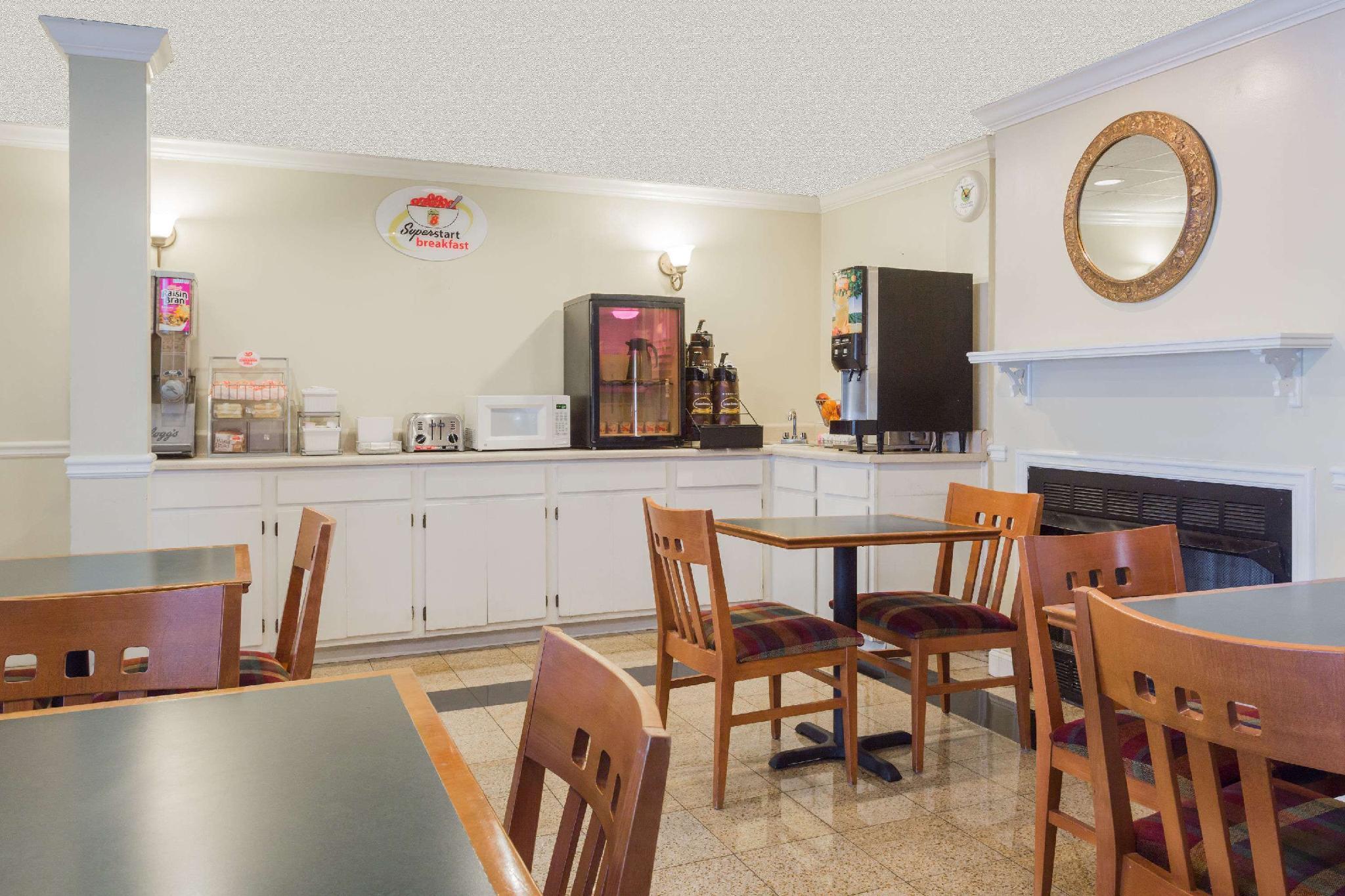 Super 8 by Wyndham Atlanta Northeast GA - photo 13
